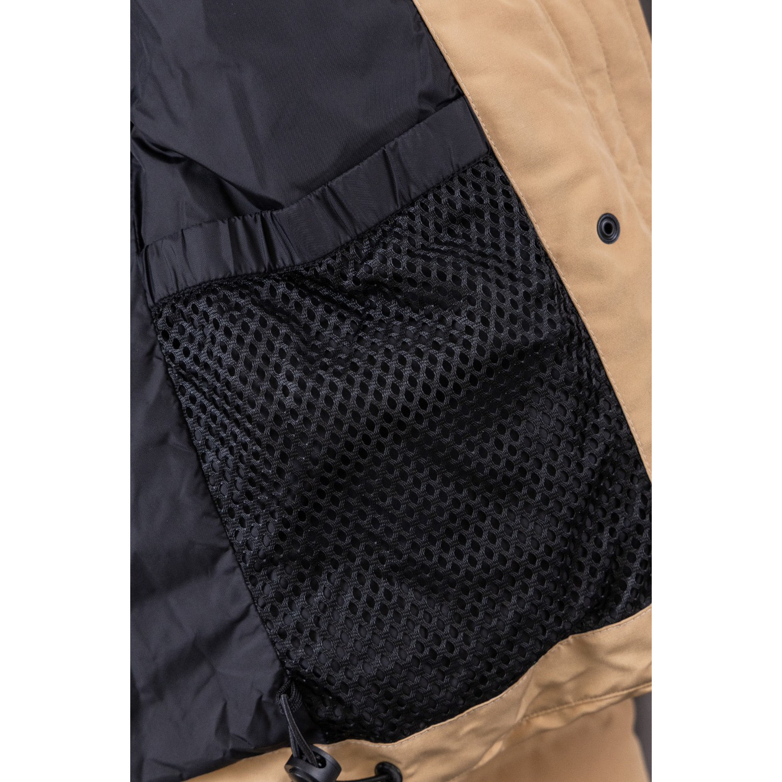 <p>Canada Goose Junction Cropped Puffer 2066 短款羽绒服(卡其色 )</p>