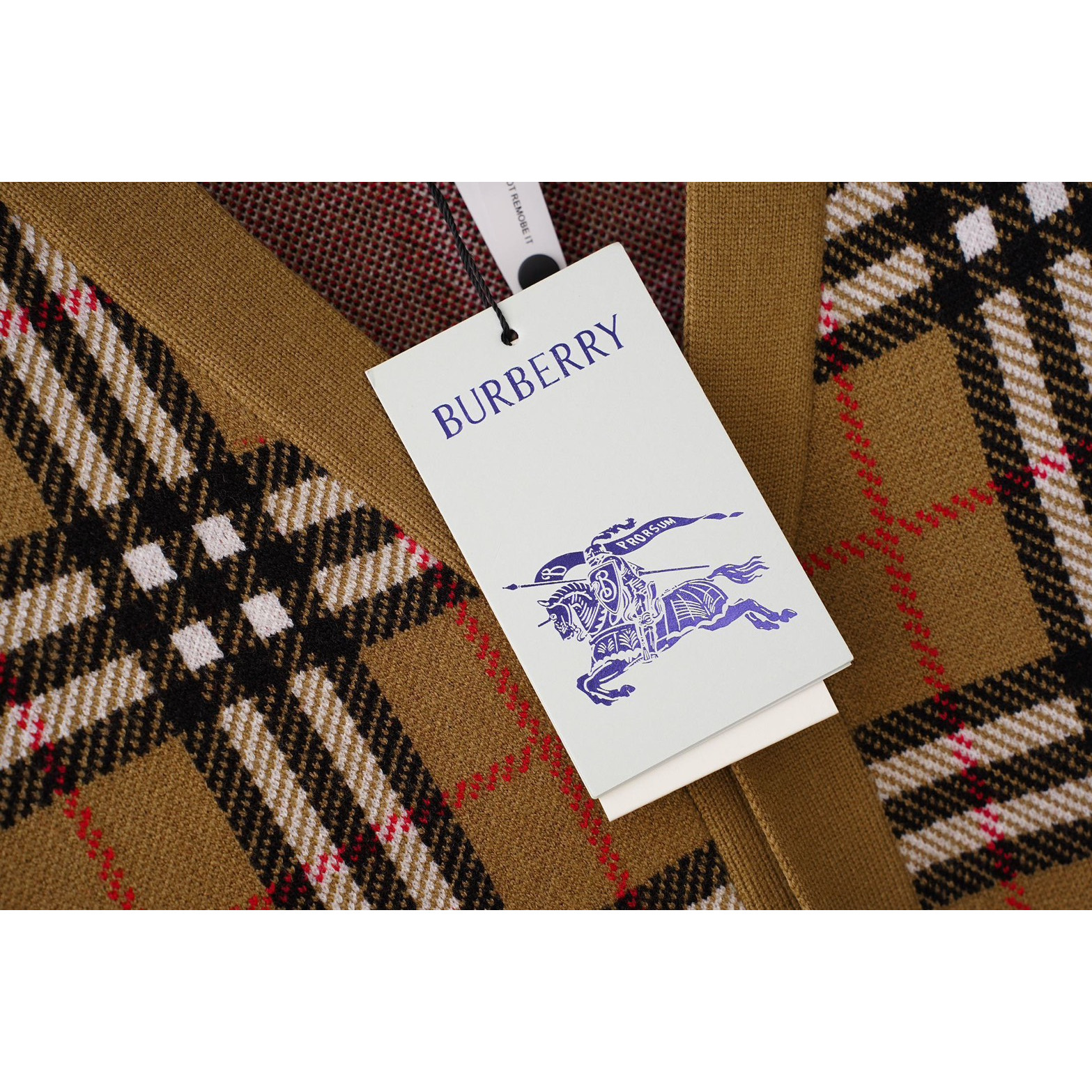 <p>BURBERRY 开衫毛衣(X26)</p>