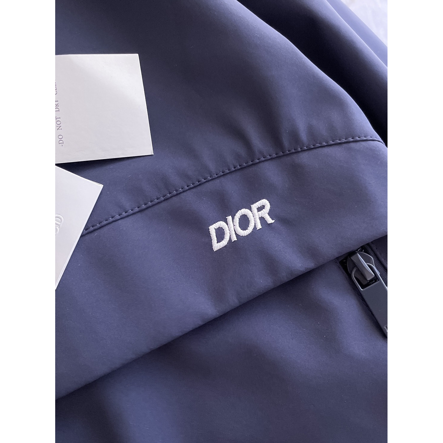 <p>DIOR 男士夹克外套(藏青)</p>