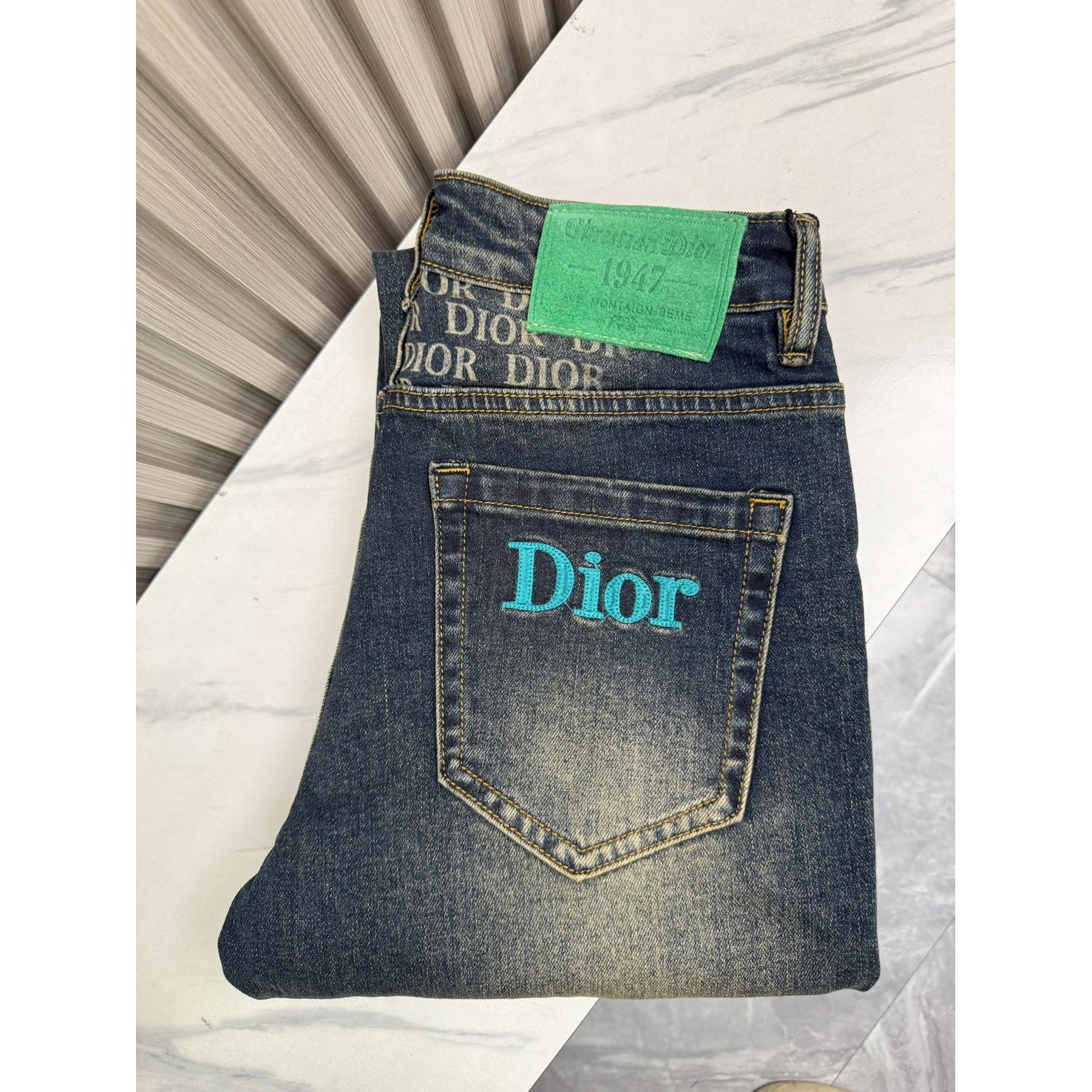 <p>DIOR 休閒牛仔褲</p>