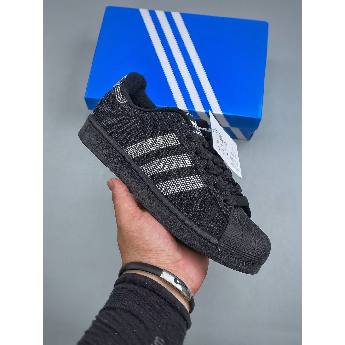 <p>Adidas SUPERSTAR II W &nbsp;经典贝壳头(黑)</p>