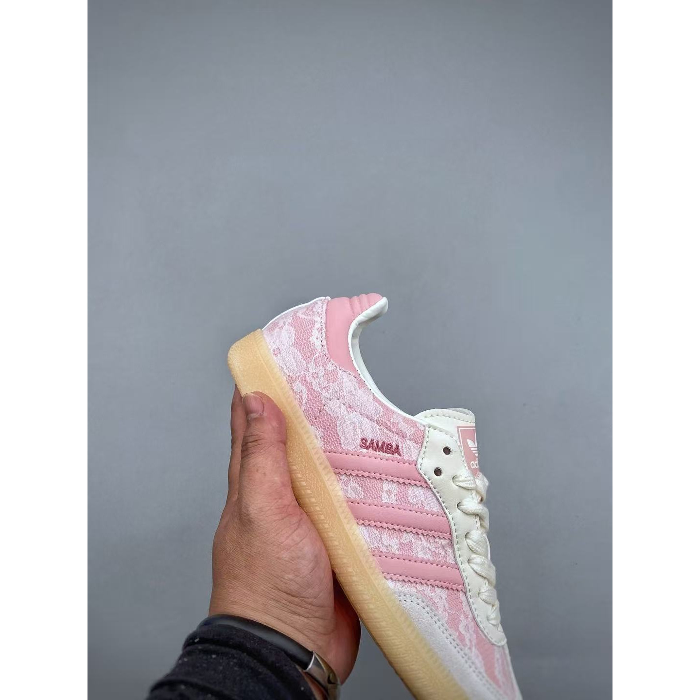 <p>Adidas Samba Vegan 三叶草休闲板鞋(粉色)</p>