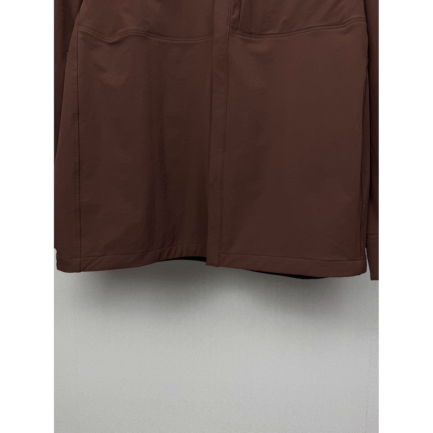 <p>Arc'teryx 情侣款翻领夹克外套(大红色)</p>