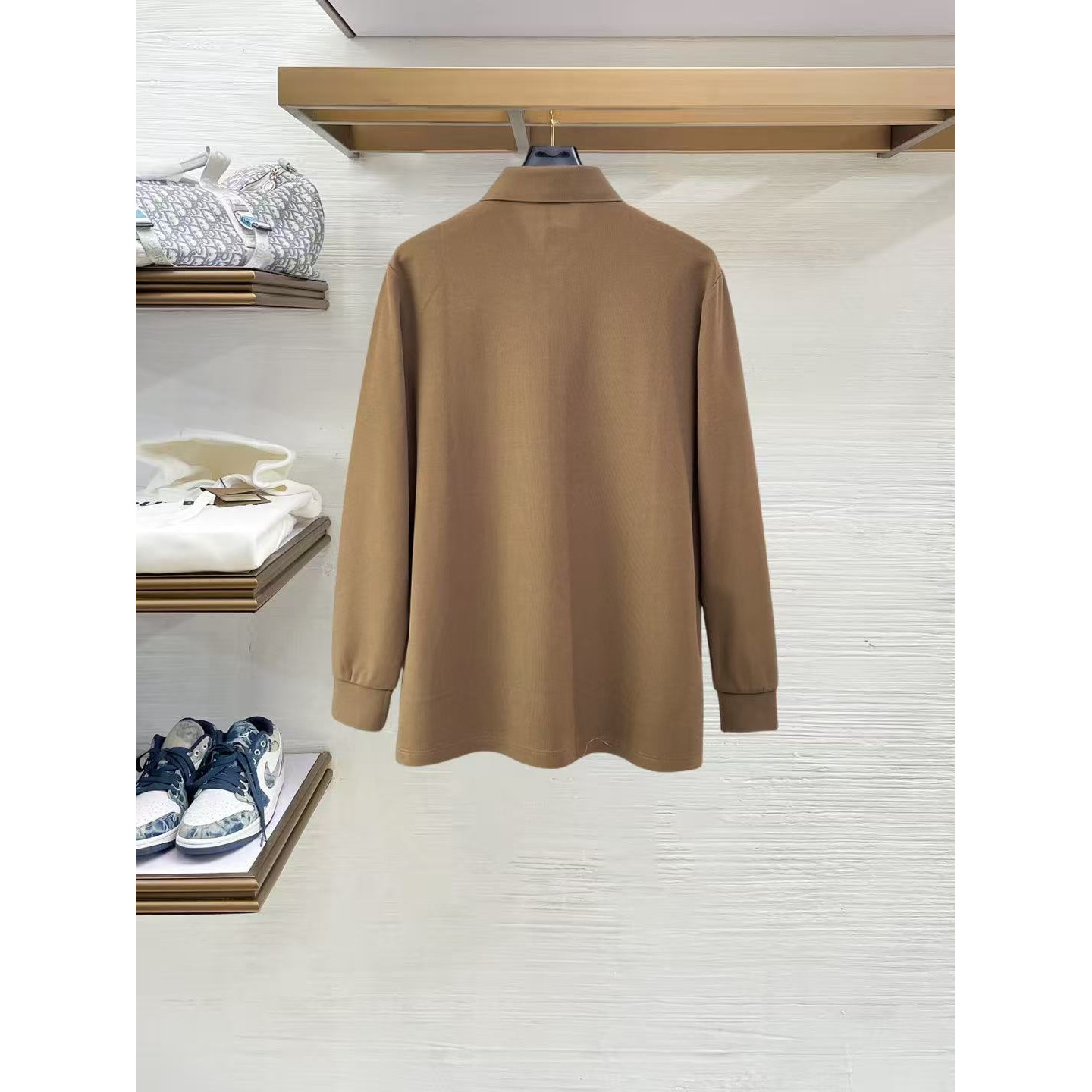 <p>BURBERRY 长袖Polo衫(棕)</p>