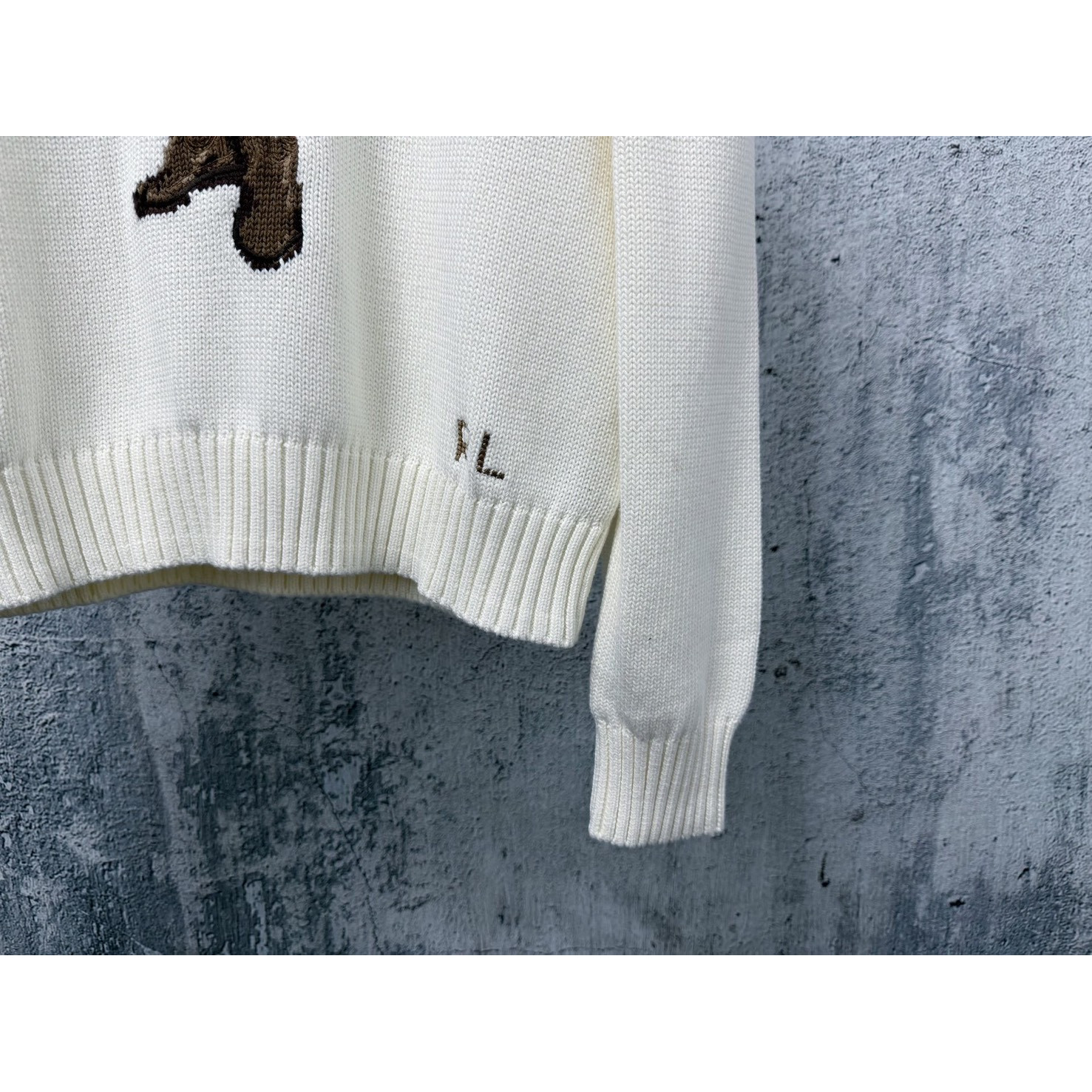 <p>Ralph Lauren 宽松版棉圆领针织衫(白)</p>

<p>&nbsp;</p>