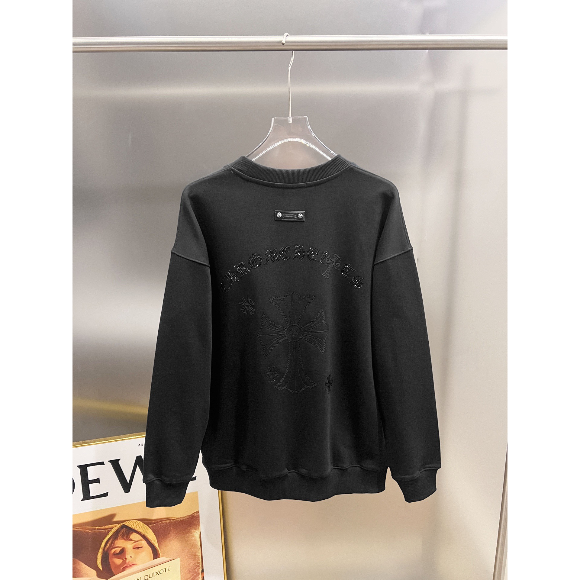 <p>CHROME HEARTS 圆领长袖卫衣(黑)</p>