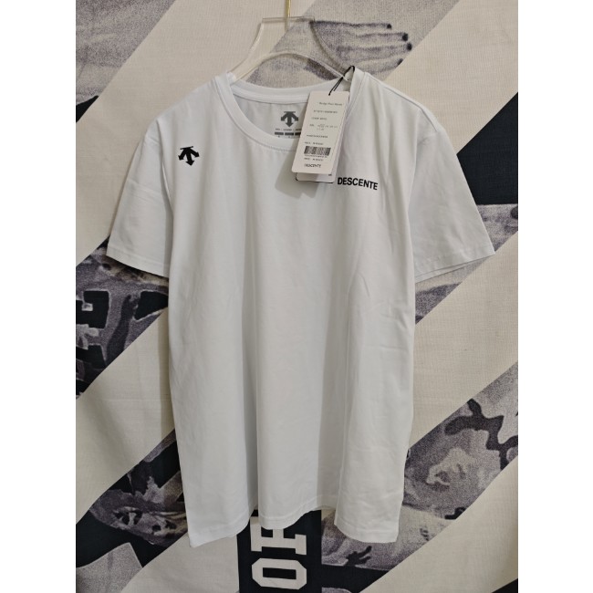 <p>DESCENTE 韓版速乾短袖T恤(白)</p>