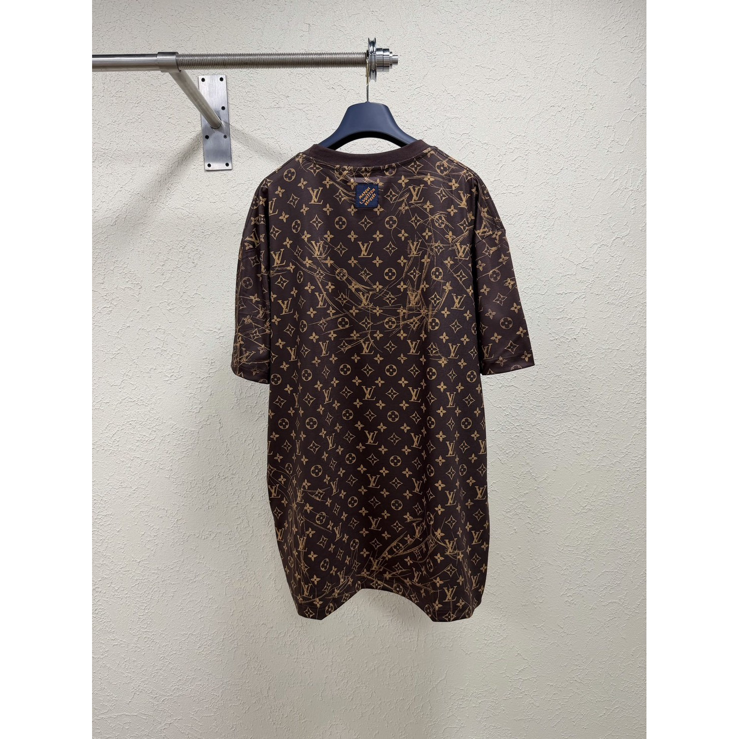 <p>LOUIS VUITTON Monogram 棉质印花短袖 T恤&nbsp;</p>