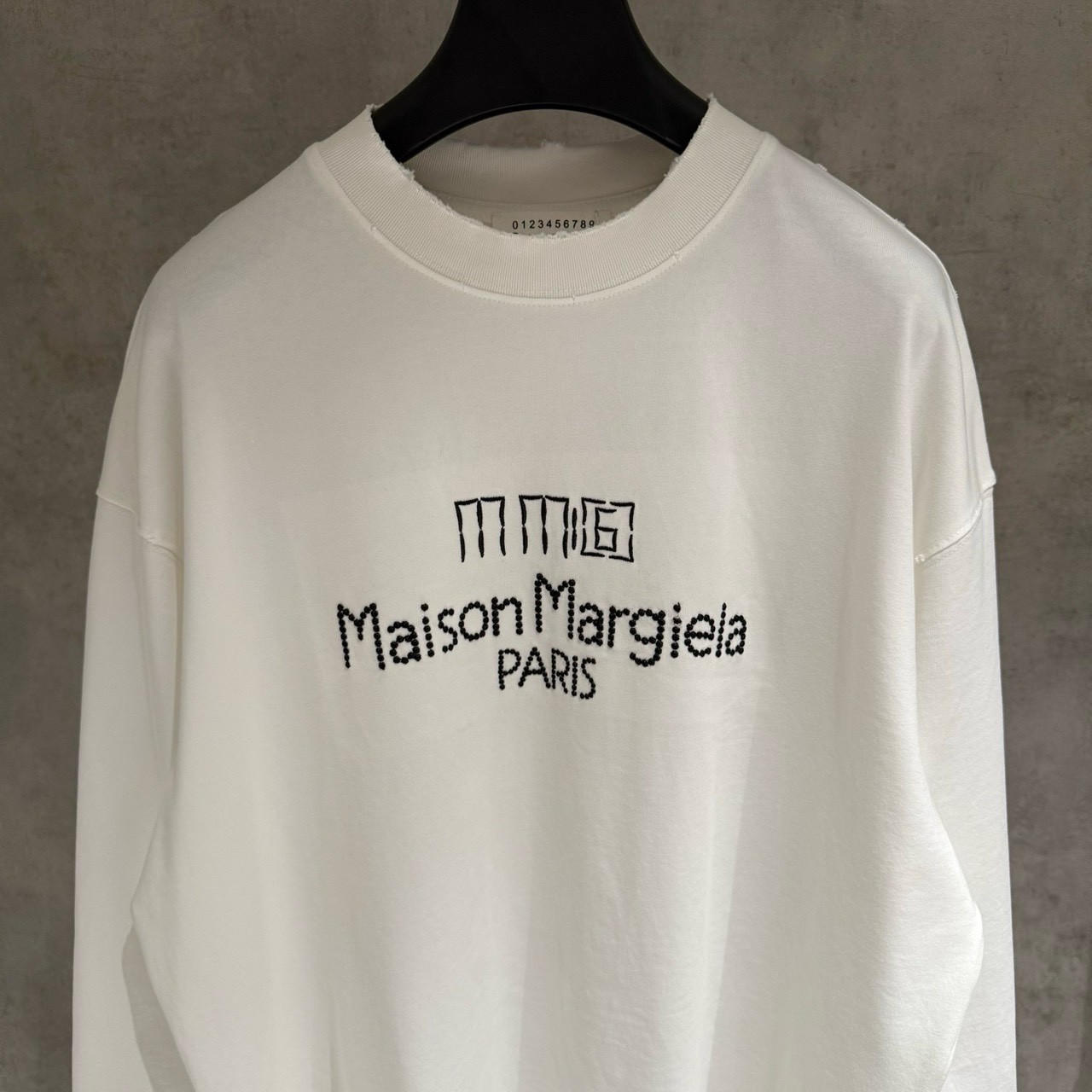 <p>Maison Margiela 长袖T恤(白D01)</p>