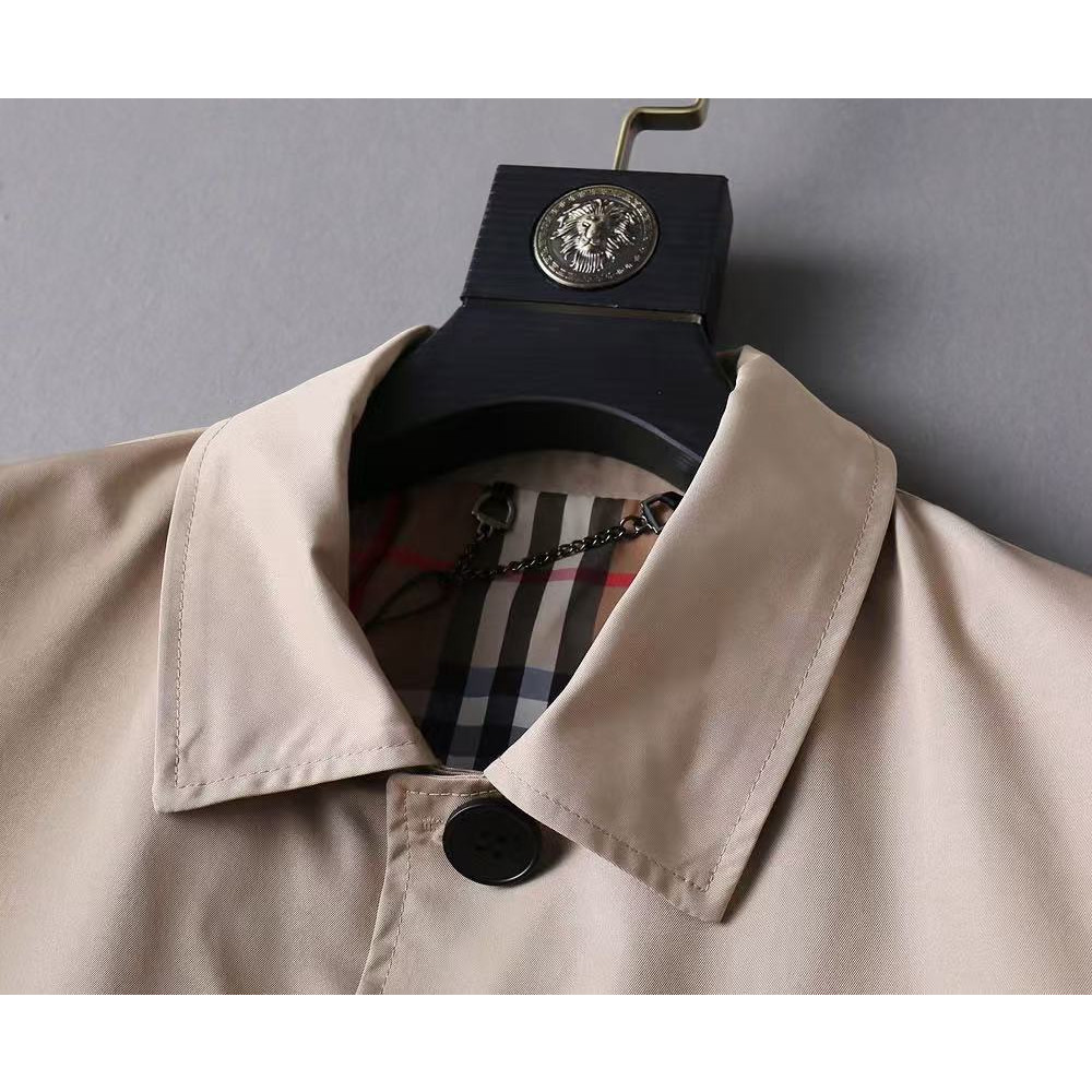 <p>BURBERRY 男士夹克外套(卡其)</p>