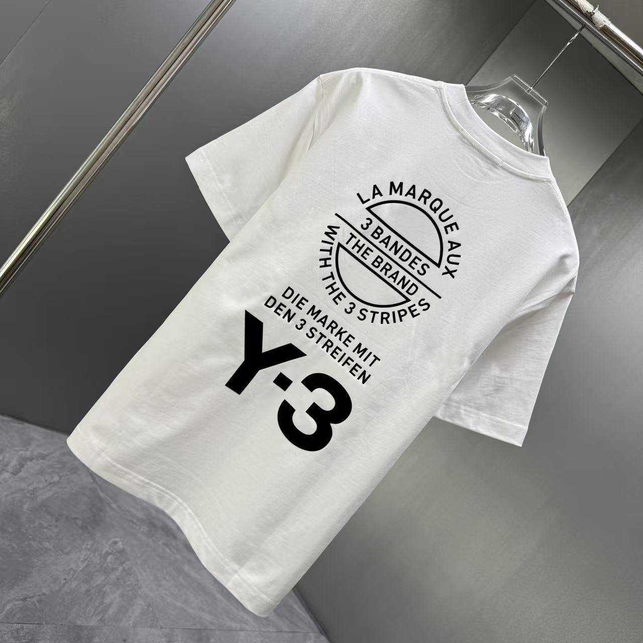 <p>Y-3 短袖T恤(白)</p>