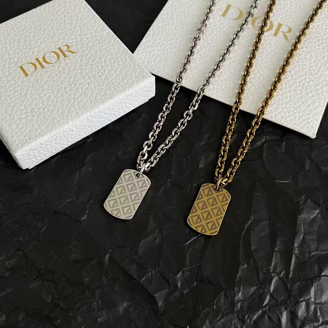 <p>DIOR&nbsp;中古项链</p>