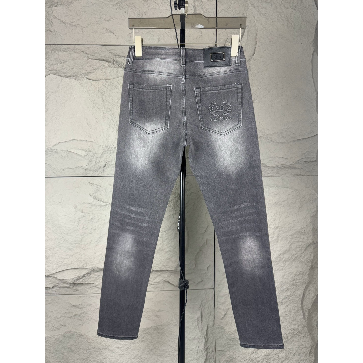 <p>Balenciaga 牛仔褲</p>