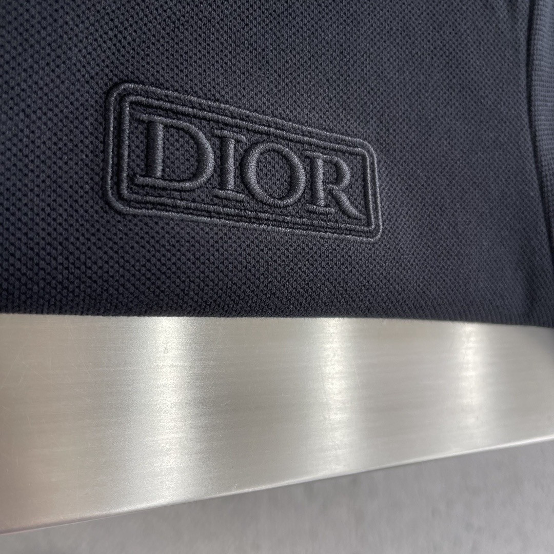 <p>DIOR&nbsp;短袖翻领polo衫(黑)</p>