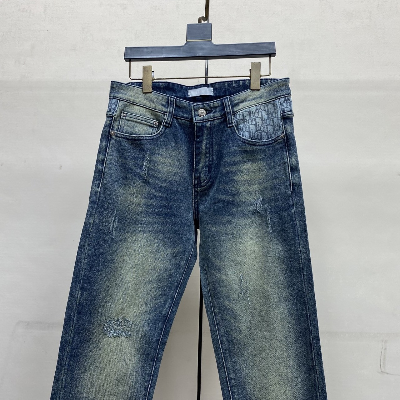<p>DIOR 丹宁水洗牛仔褲</p>