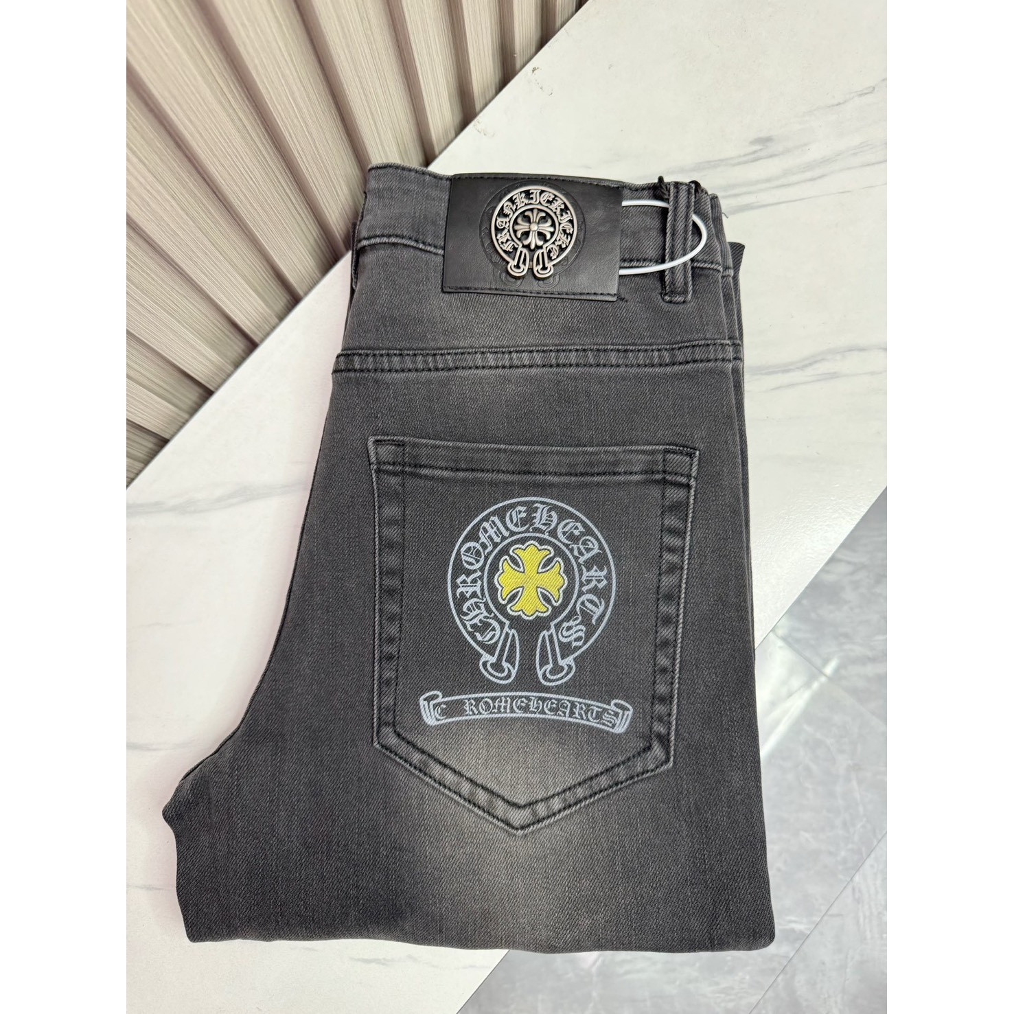 <p>CHROME HEARTS 休閒牛仔褲</p>