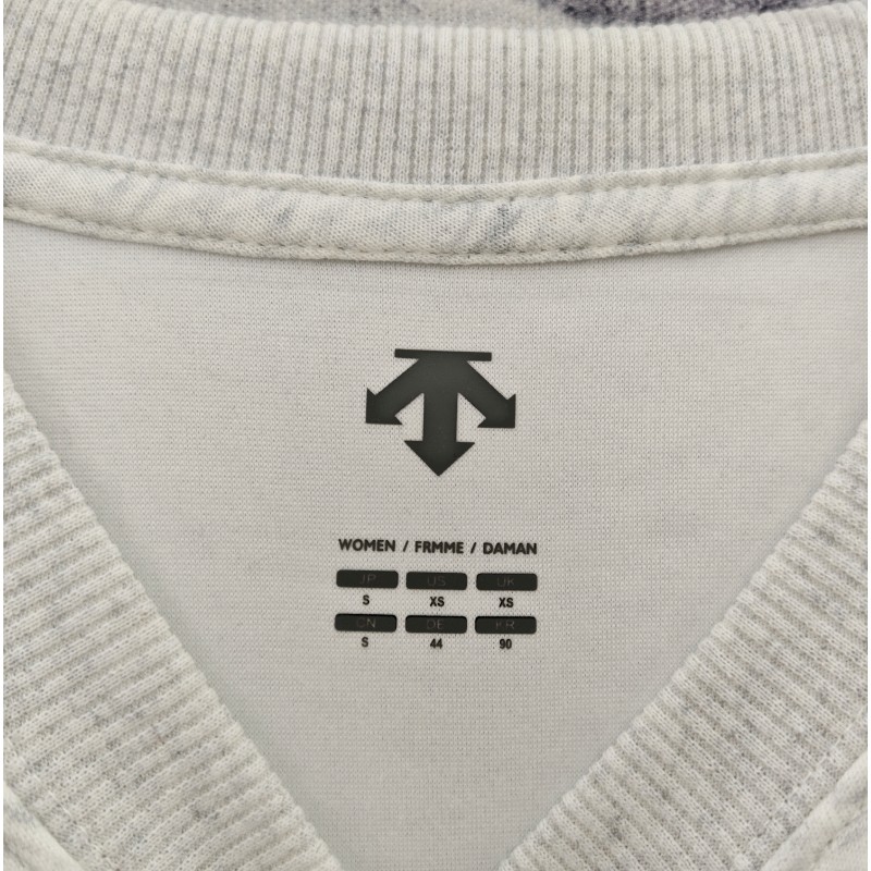 <p>DESCENTE 經典款棉 T (多色可選)</p>