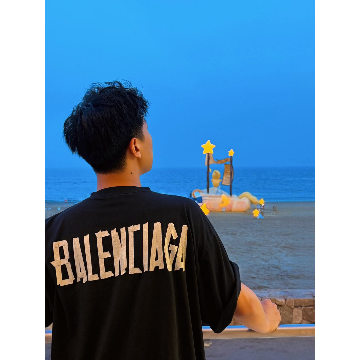 <p>Balenciaga 字母短袖T恤</p>