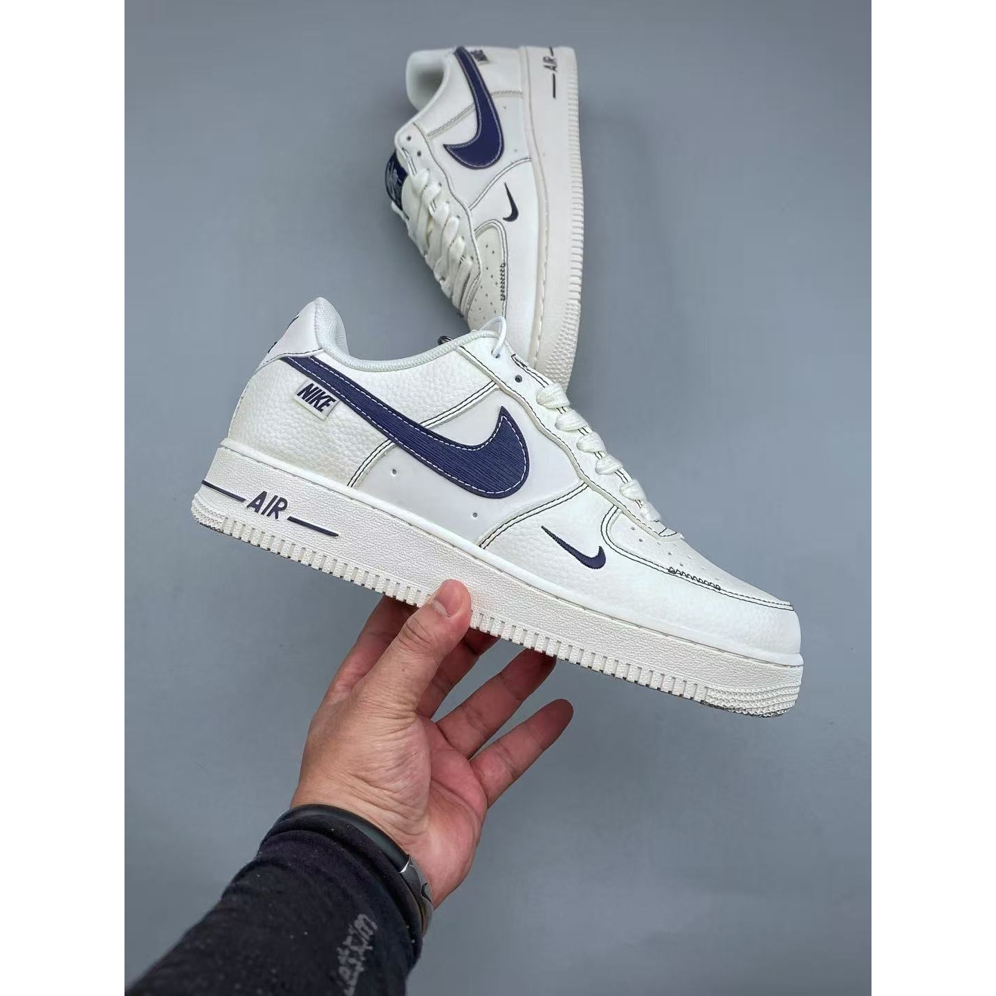 <p>XC版 Nike Air Force1 07 low &nbsp;联名款</p>