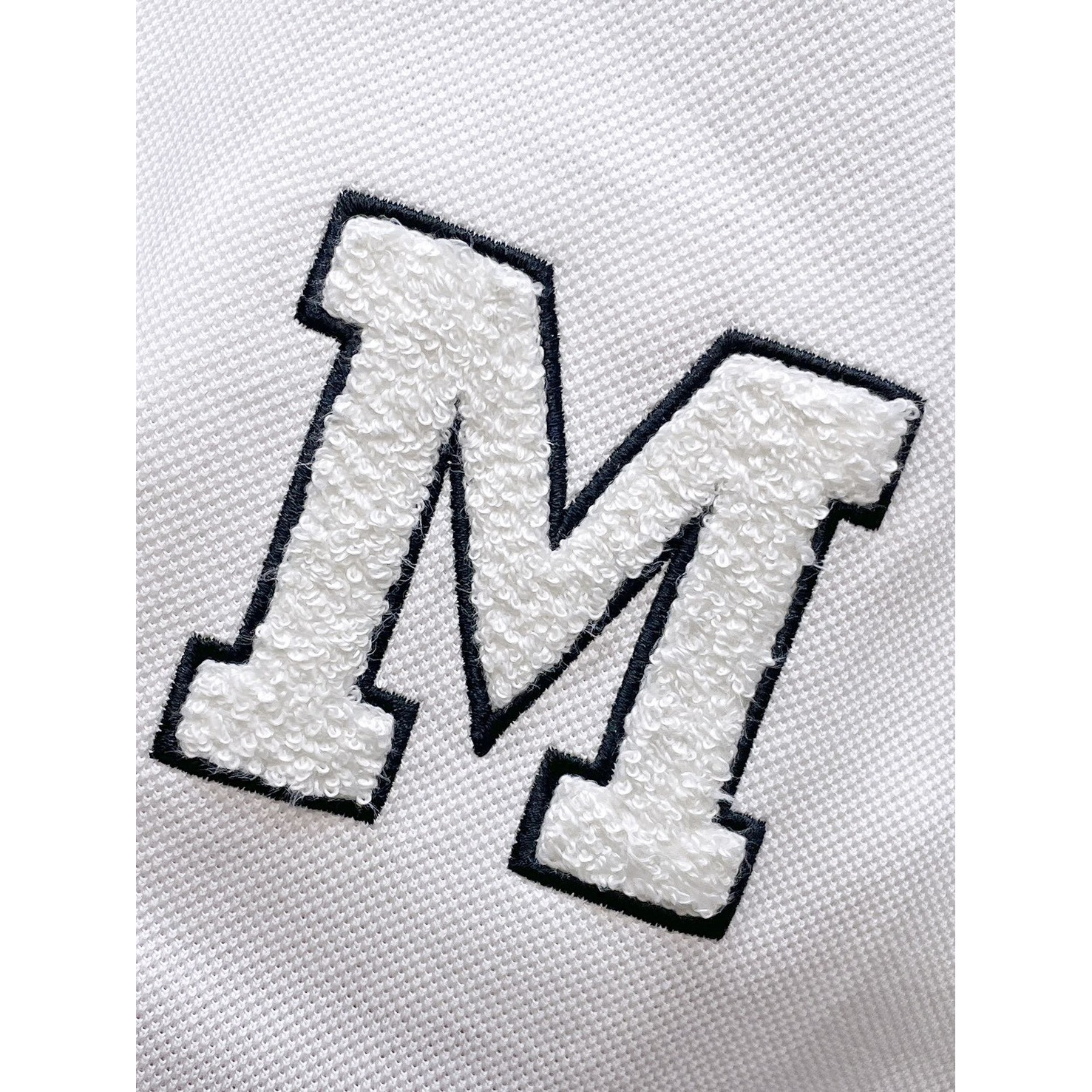<p>MONCLER&nbsp;短袖翻领polo衫(白)</p>