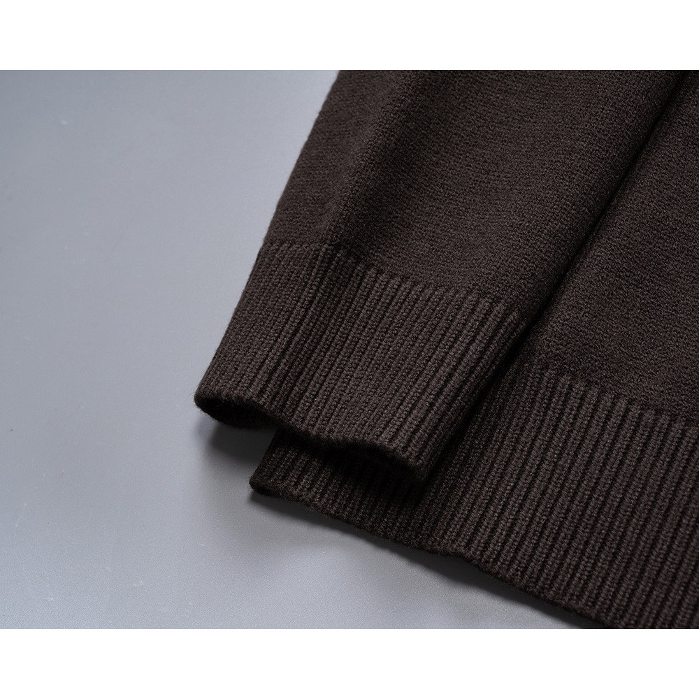 <p>AMIRI logo刺绣圆领套头毛衣(棕色)</p>