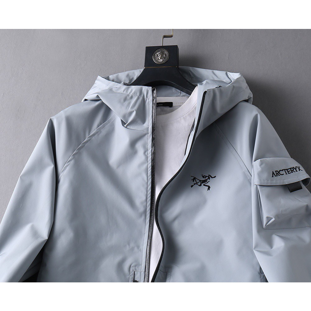 <p>Arc'teryx 新款男士夹克外套</p>