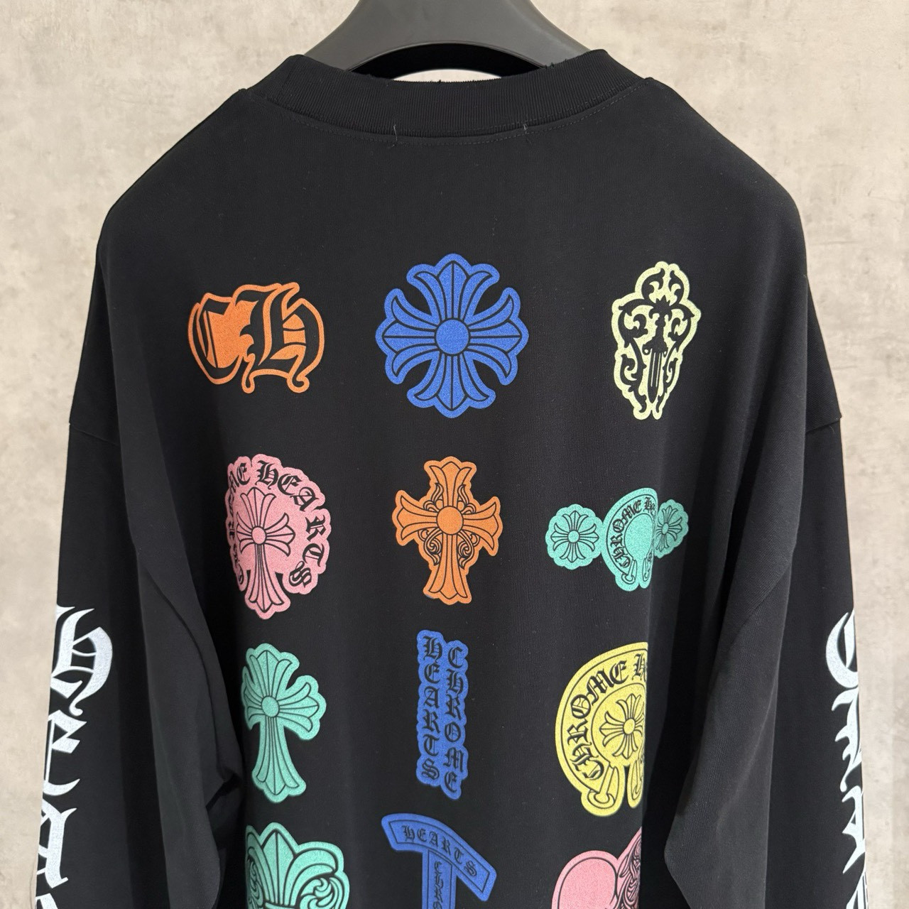 <p>CHROME HEARTS 长袖T恤(黑B11)</p>

<p>&nbsp;</p>