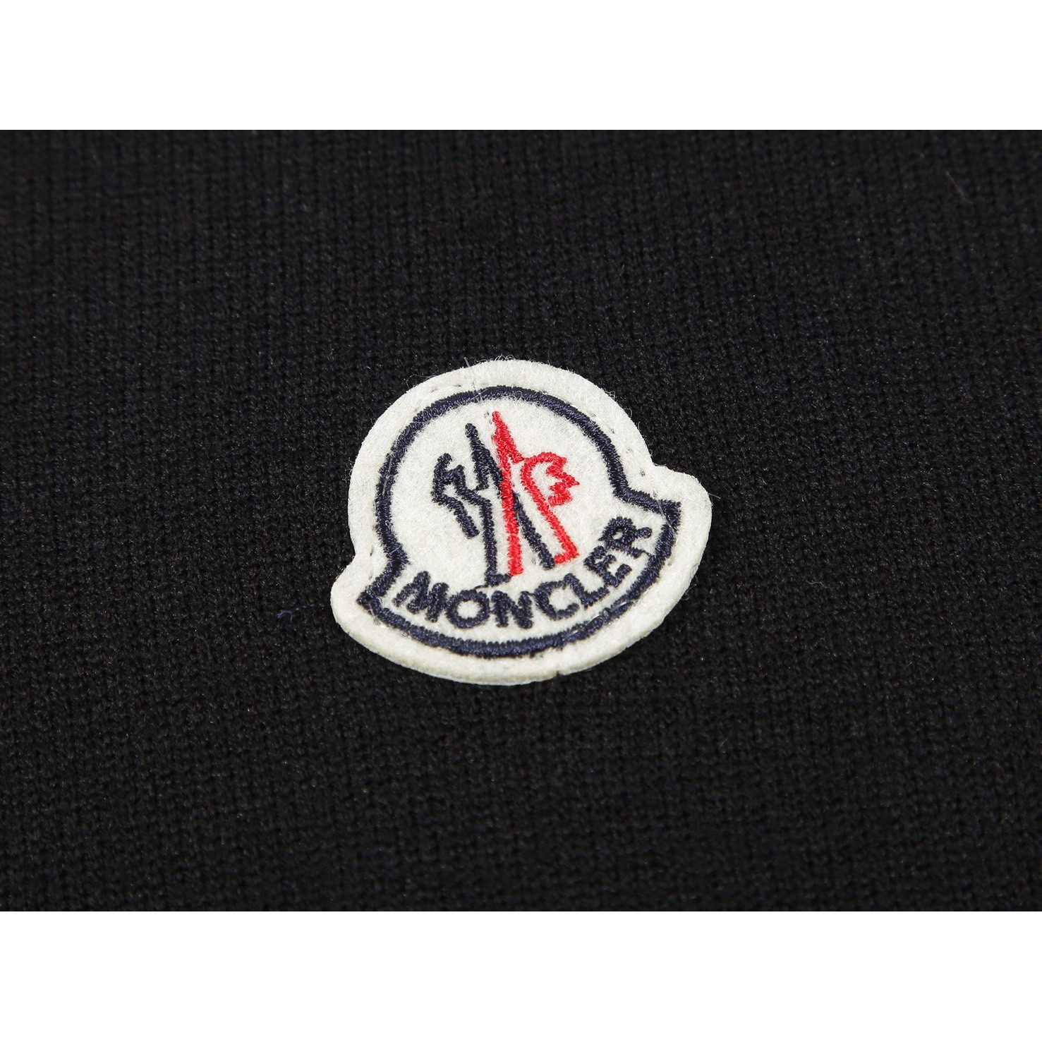 <p>MONCLER 秋冬新款男士圆领毛衣(黑)<br />
&nbsp;</p>