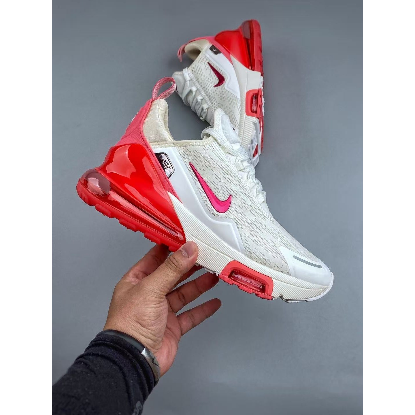 <p>Nike AIR MAX 270 气垫休闲跑鞋(白紅)</p>