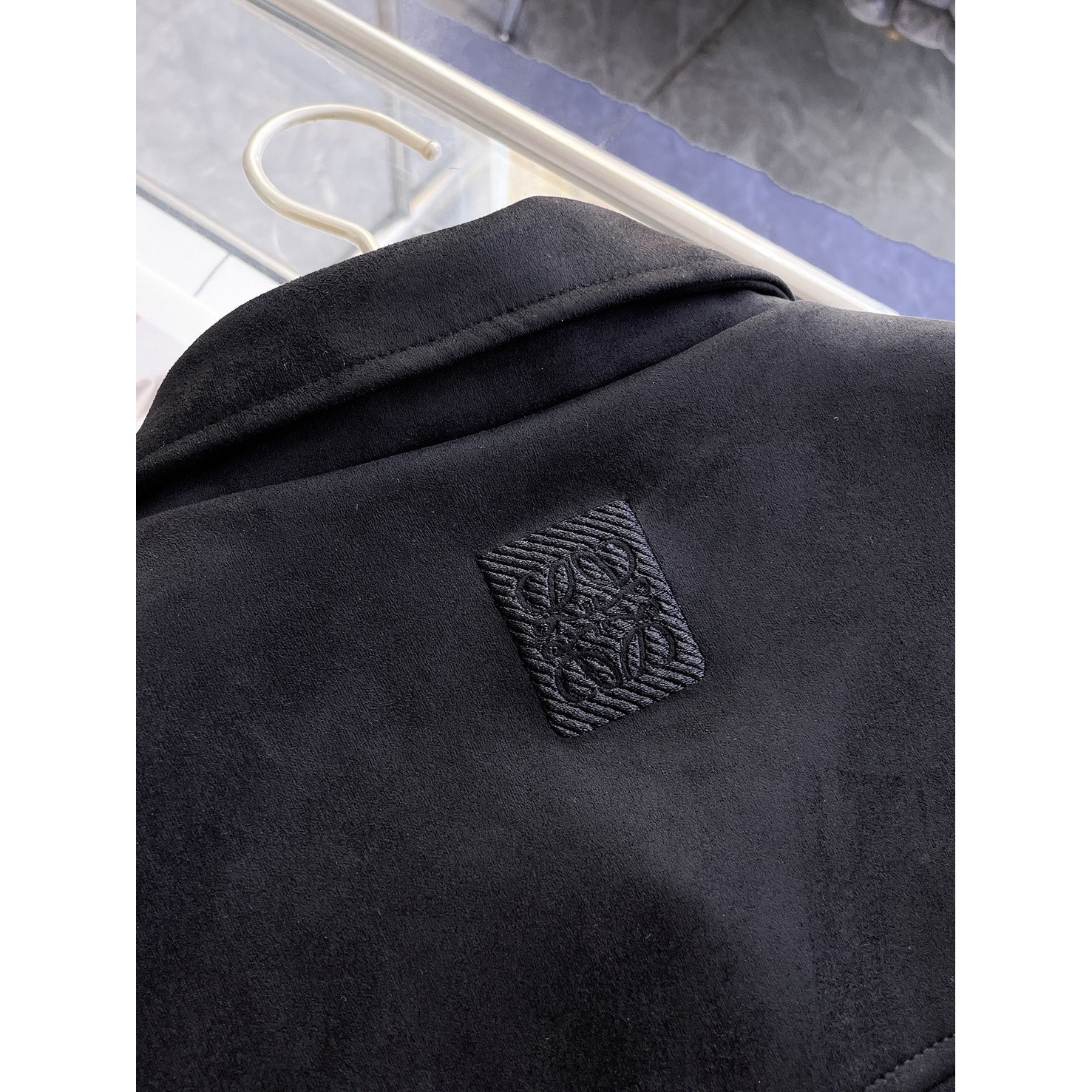 <p>LOEWE 男士夹克外套(黑)</p>