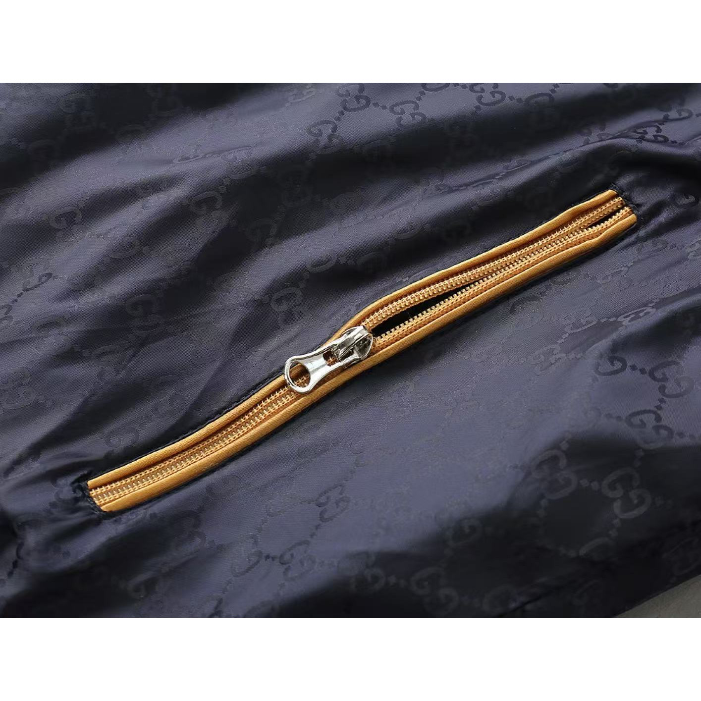 <p>GUCCI 男士夹克外套(800805)</p>