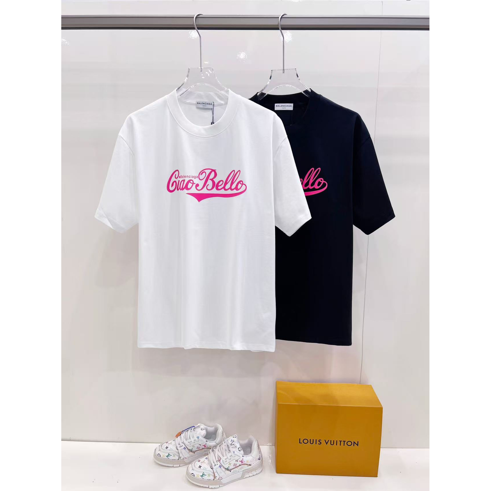 <p>Balenciaga 短袖圆领T恤(白)</p>