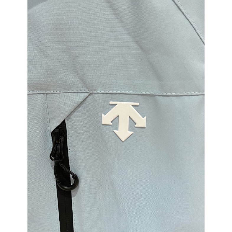 <p>DESCENTE 風衣夾克外套(寶寶藍)</p>