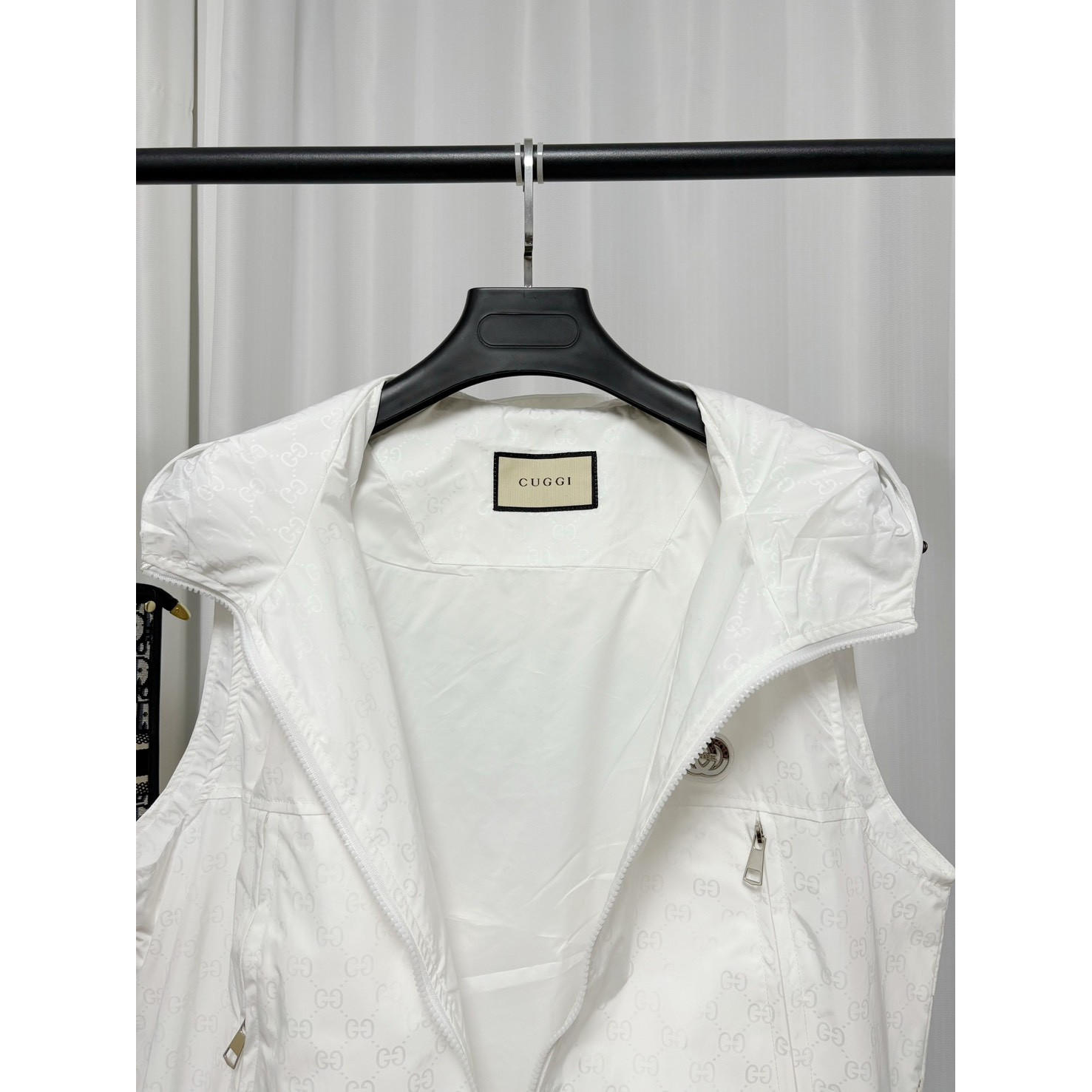 <p>Gucci 马甲连帽外套</p>