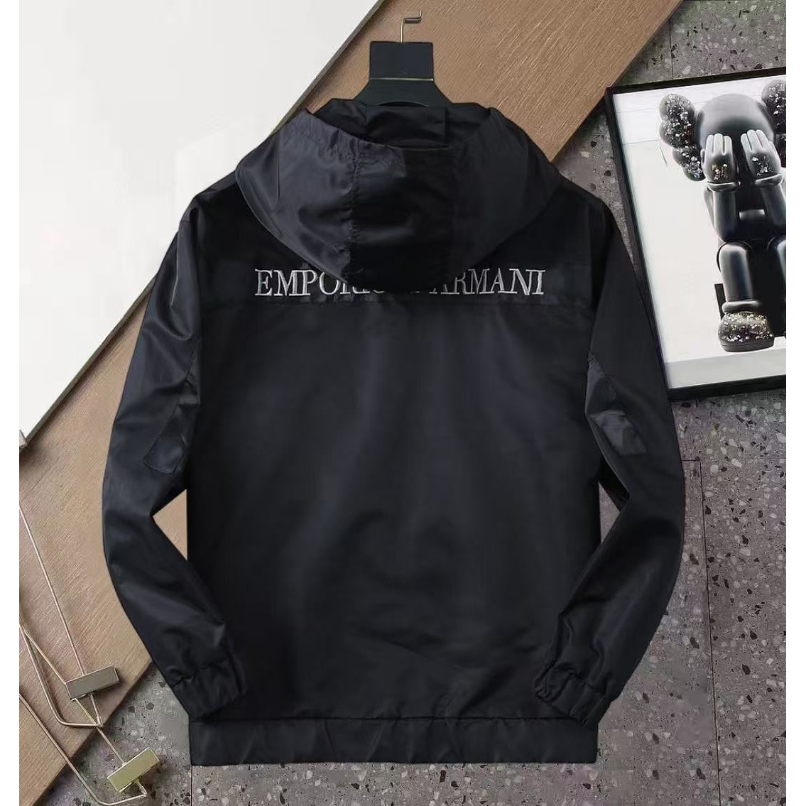<p>Giorgio_Armani 男士夹克外套(黑)<br />
&nbsp;</p>