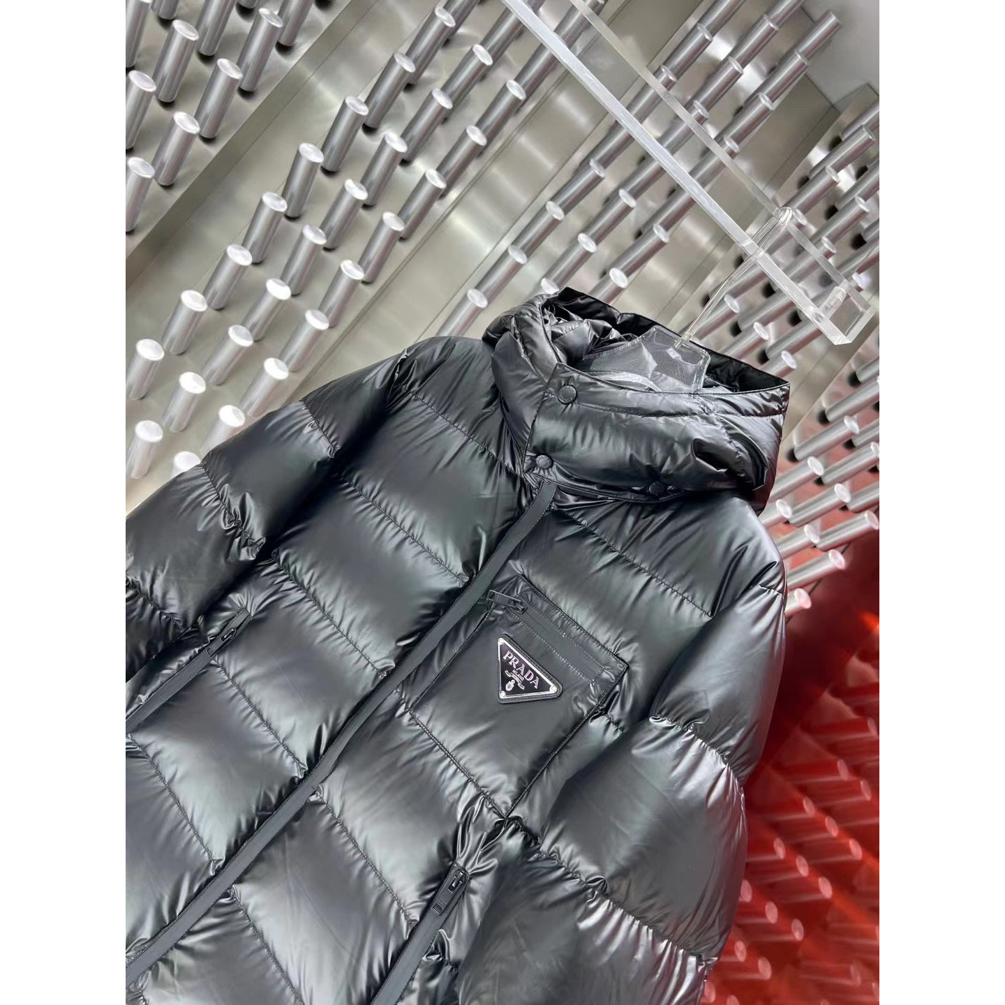 <p>PRADA 羽绒服(黑)</p>