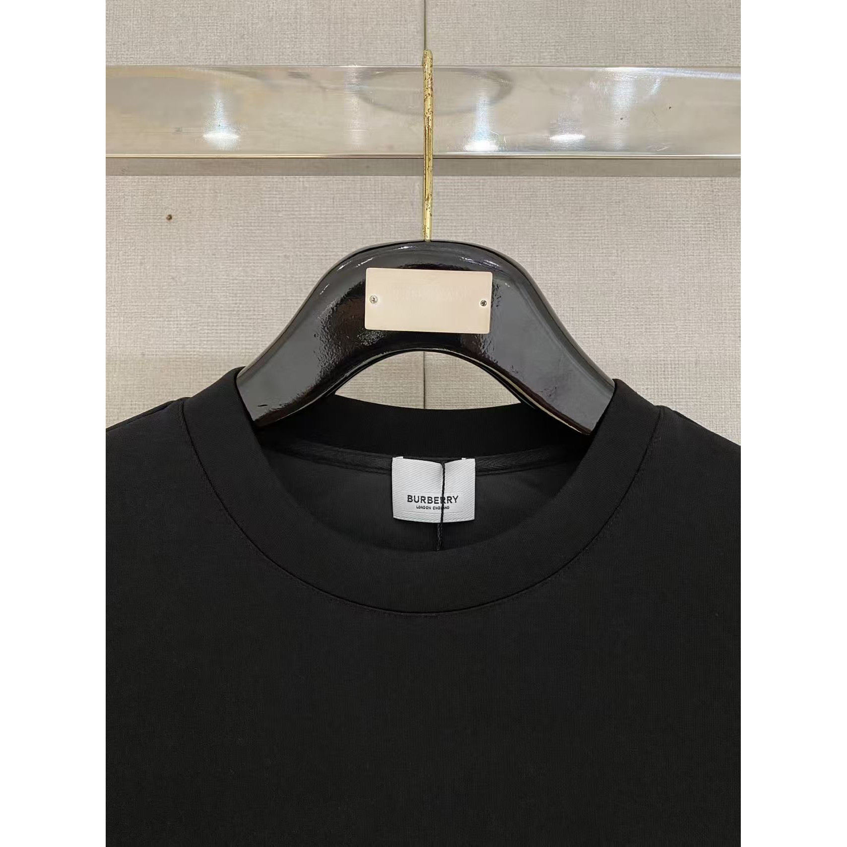 <p>BURBERRY 太空棉卫衣(黑)</p>