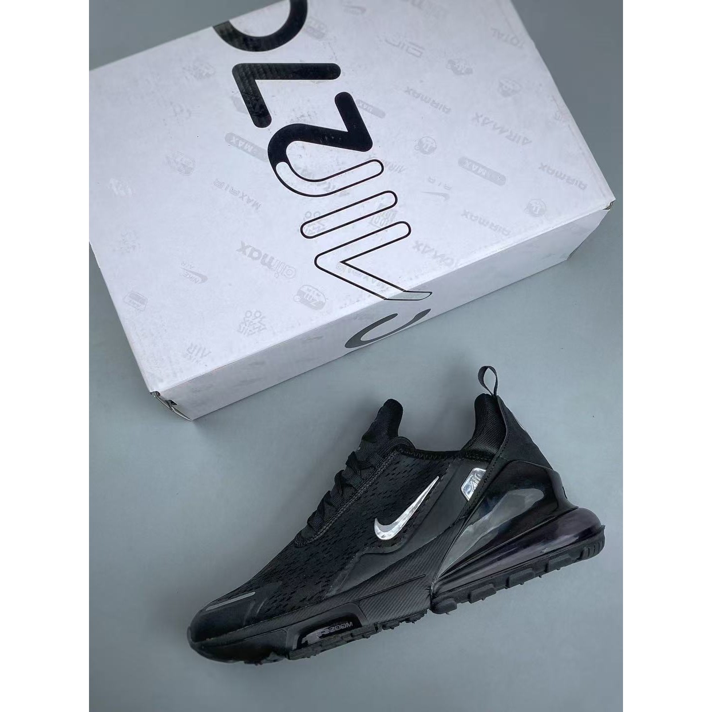<p>Nike AIR MAX 气垫休闲跑鞋(黑)</p>