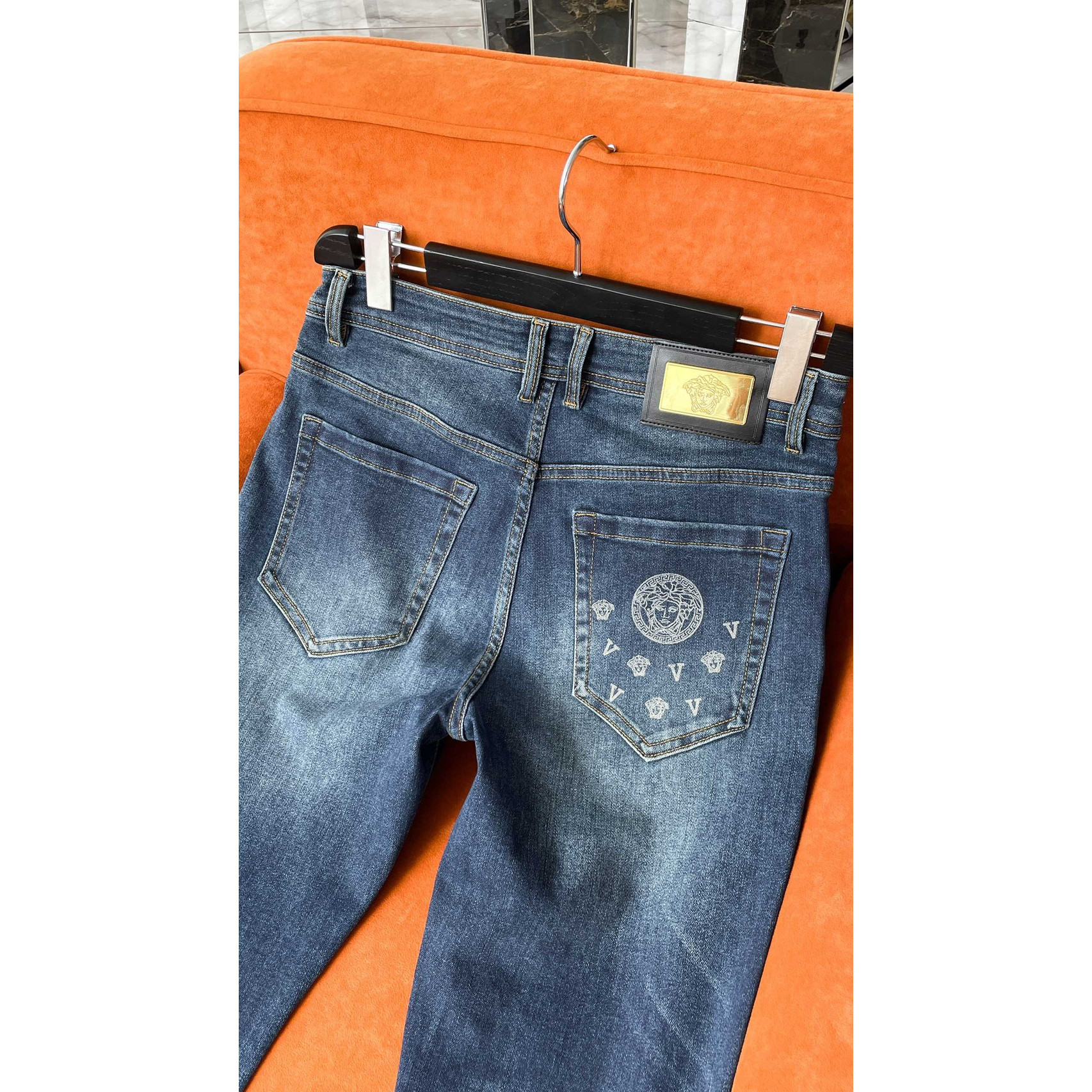 <p>Versace 牛仔褲</p>