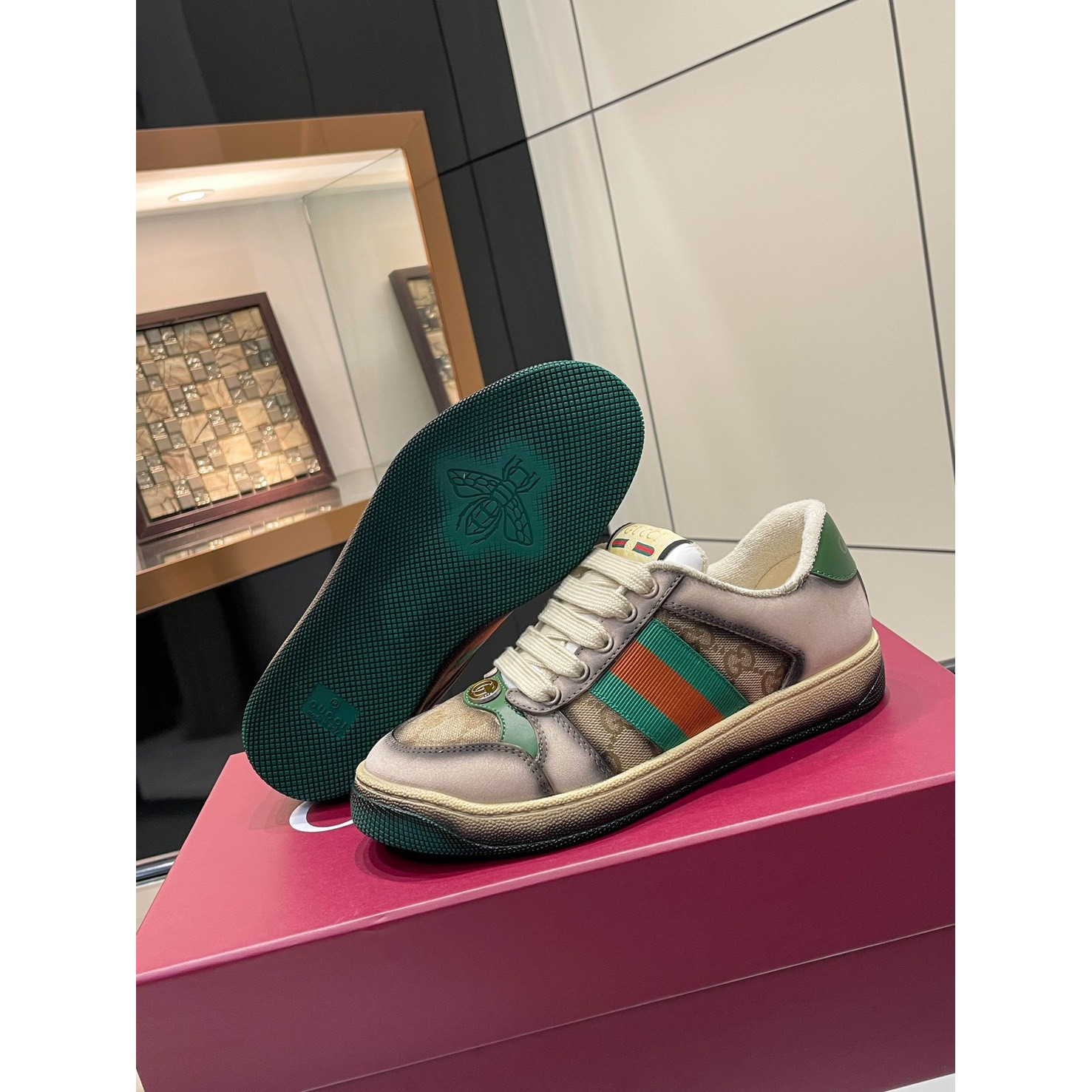 <p>GUCCI Screener系列运动鞋经典小脏鞋 (男款)</p>