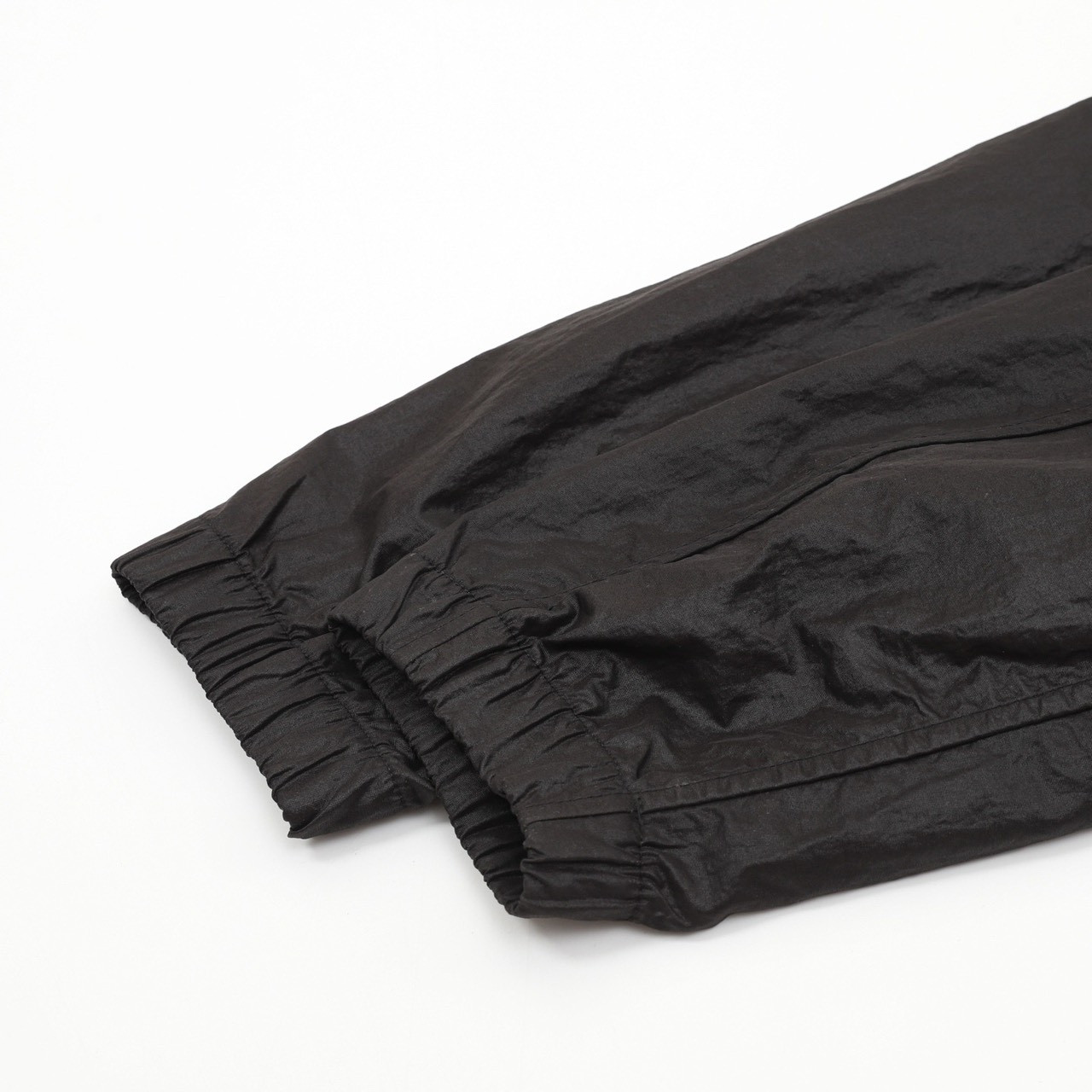 <p>Stone Island 防风防水户外风衣外套(黑)</p>