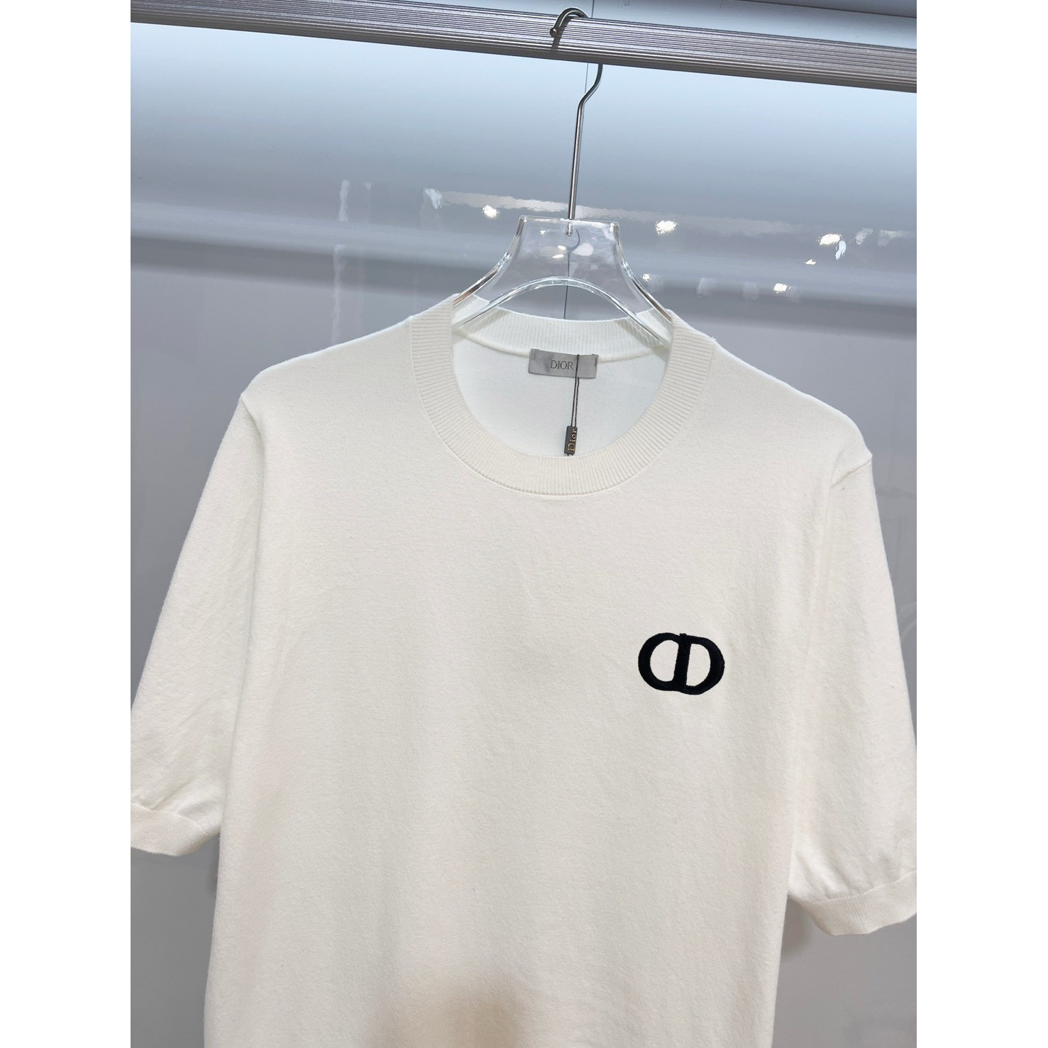 <p>DIOR 针织羊毛短袖T恤(白)</p>