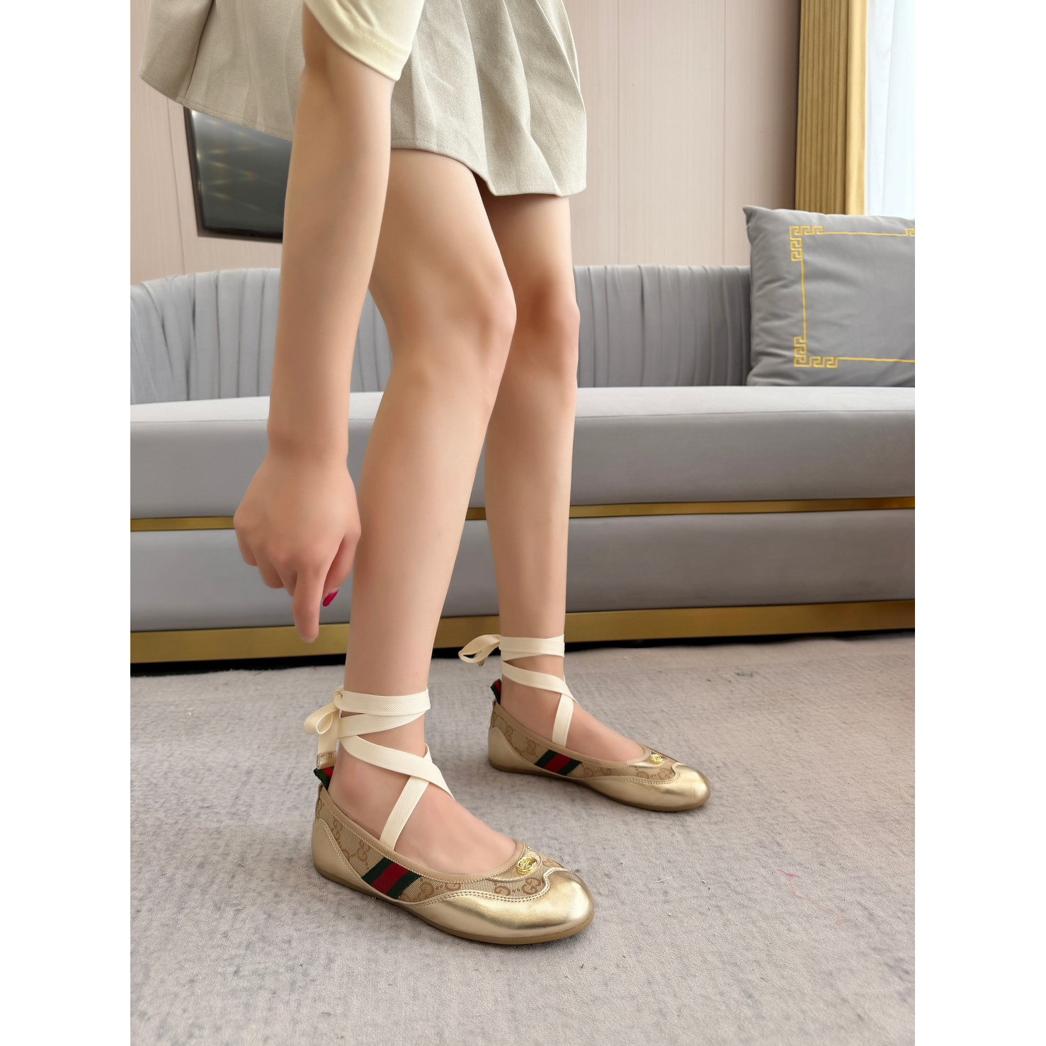 <p>GUCCI 驾车便鞋&amp;舞蹈鞋(金)</p>
