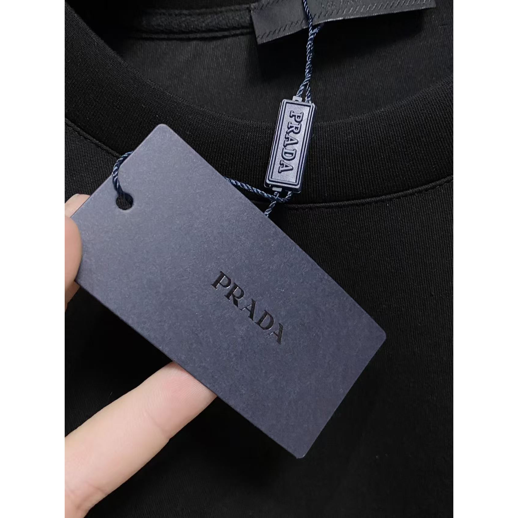<p>PRADA 太空棉卫衣(782484)</p>