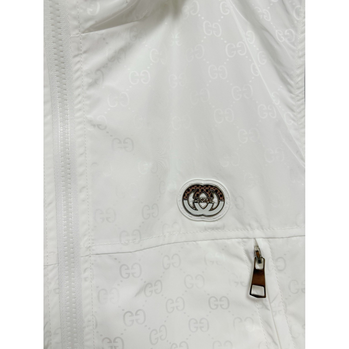 <p>Gucci 马甲连帽外套</p>