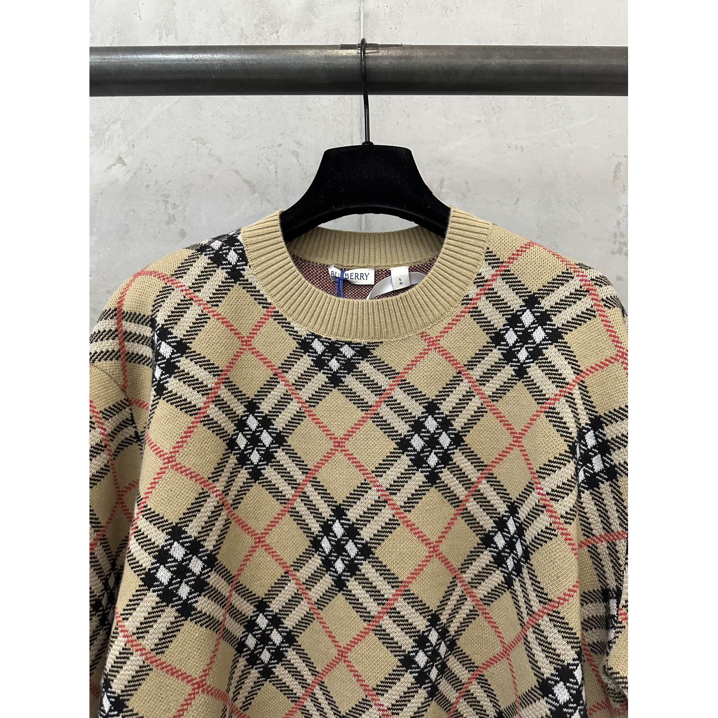<p>BURBERRY 格纹提花混纺毛衣针织衫</p>