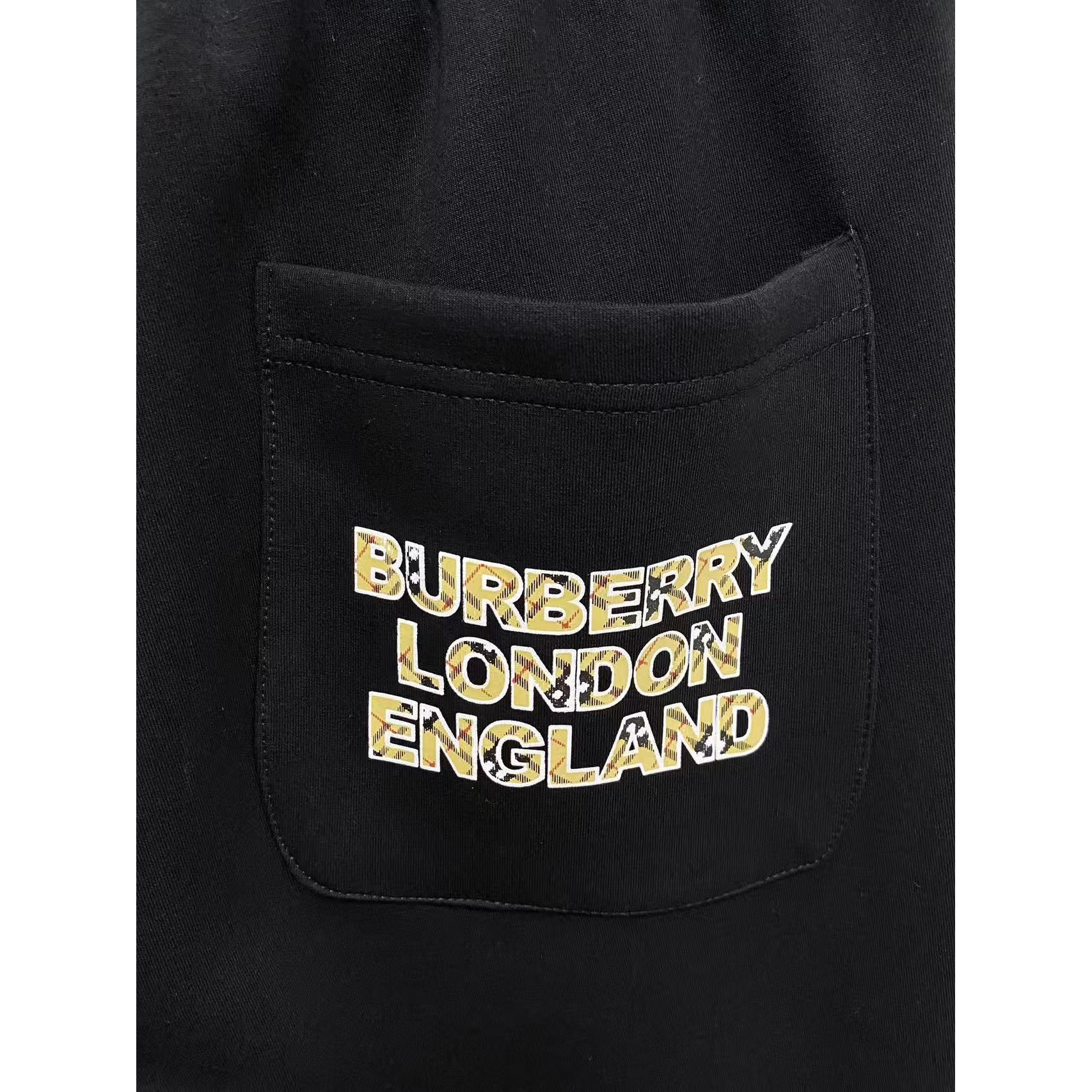 <p>BURBERRY 男士长裤(782442)</p>