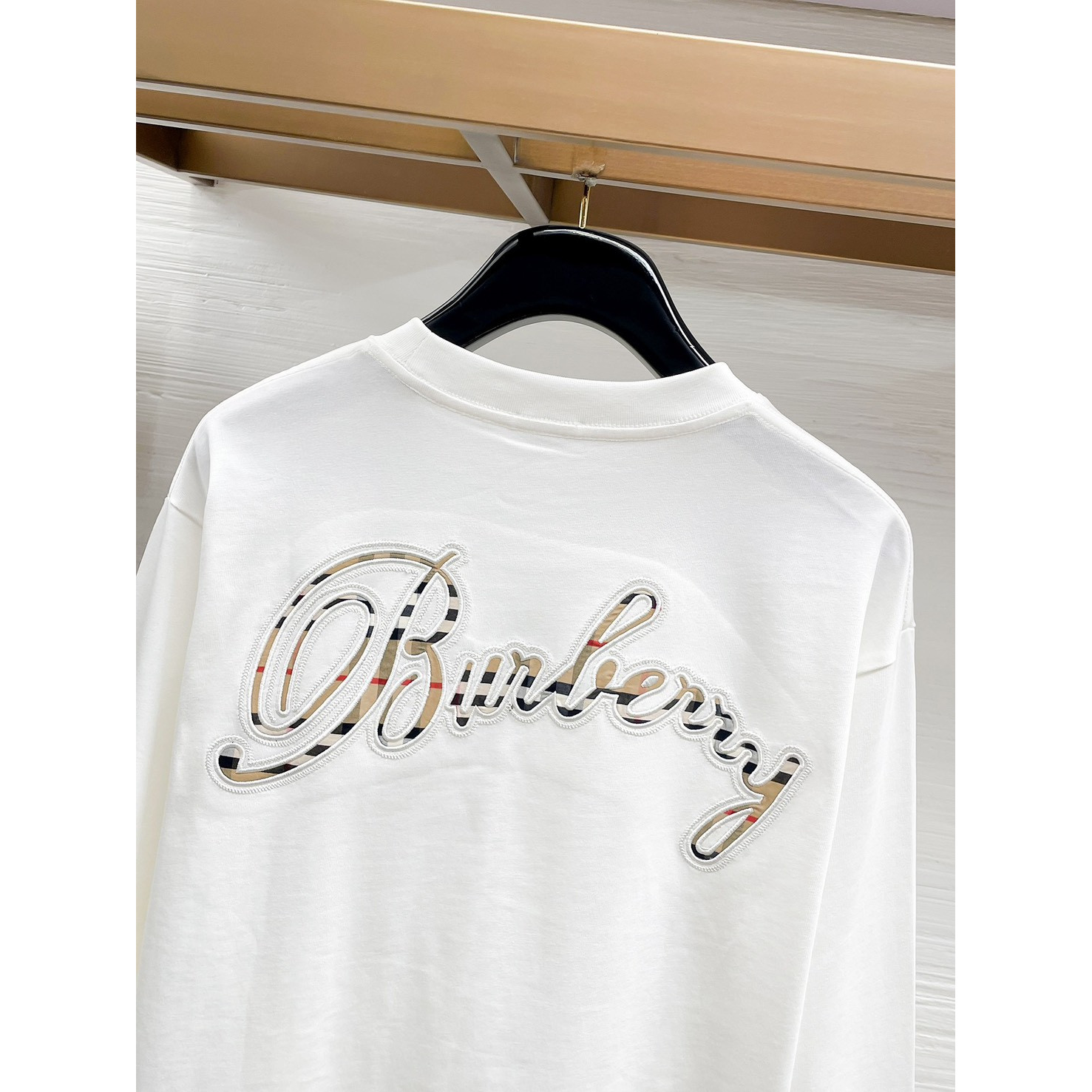 <p>BURBERRY 长袖T恤(白)</p>