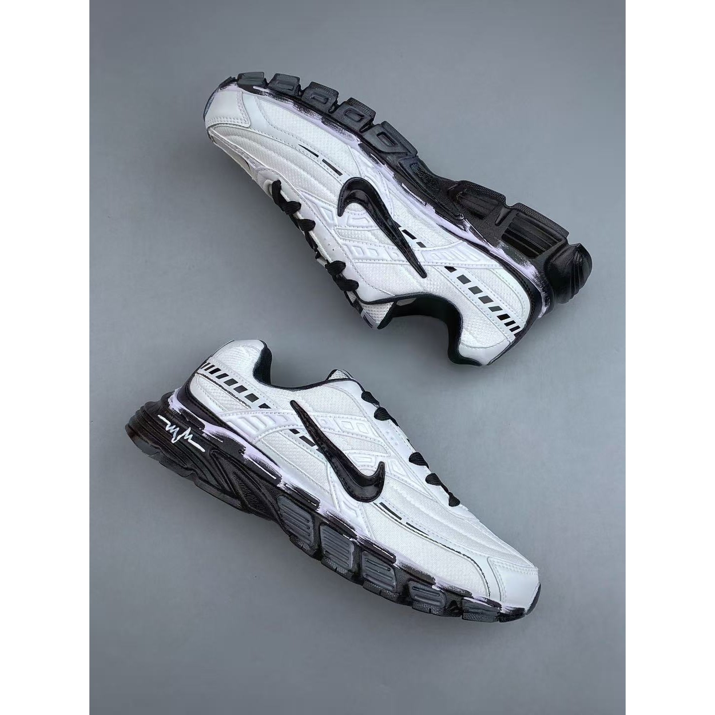 <p>NIKE INITIATOR 舒适老爹鞋 (白)</p>