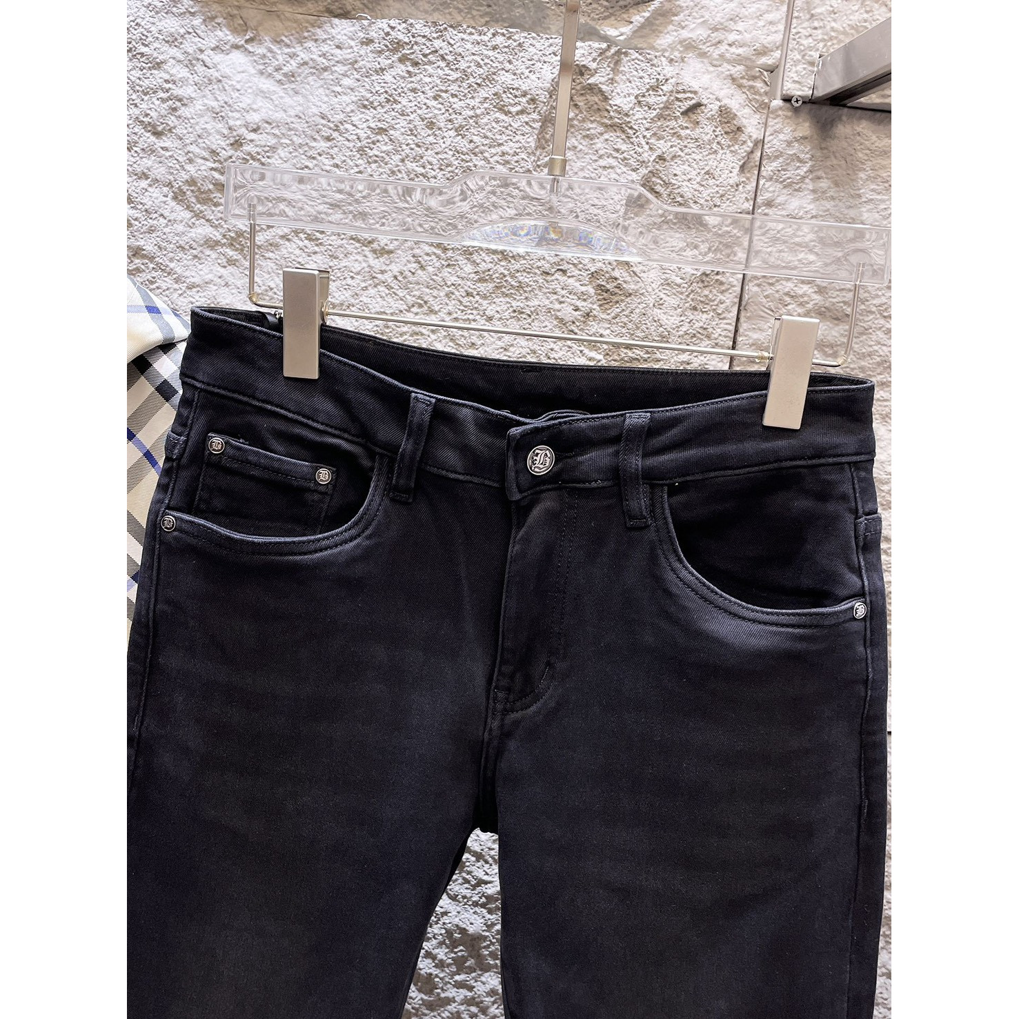 <p>CHROME HEARTS&nbsp;<span style="font-size:13px">高端牛仔裤(黑)</span></p>